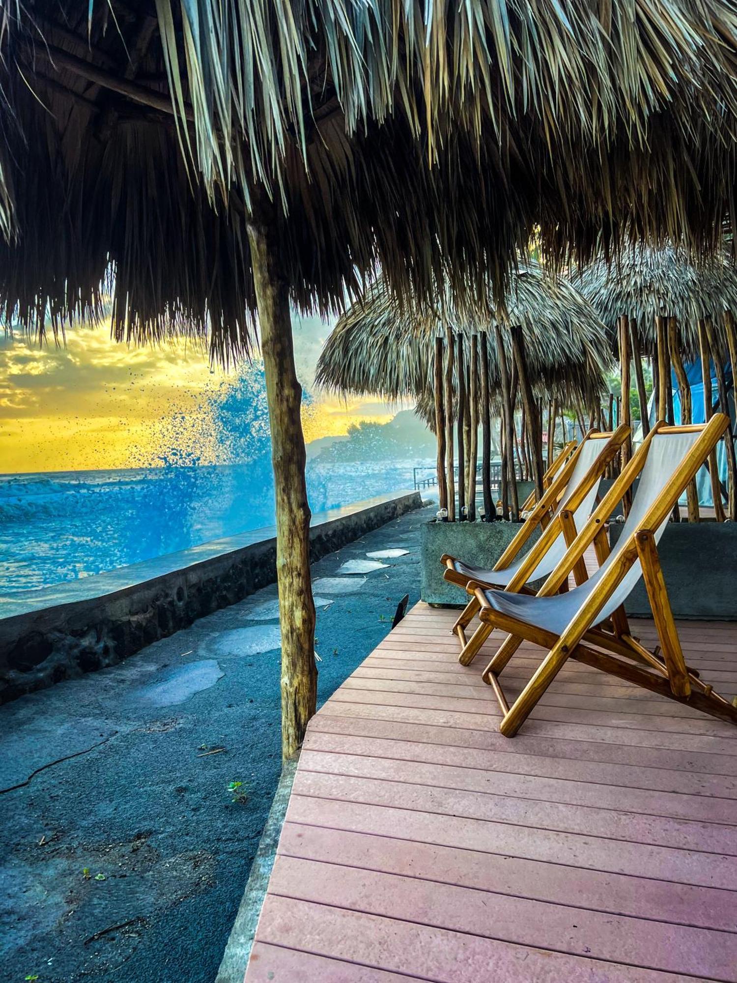 Almare Zonte - Beachfront Glamping Hotel El Zonte Esterno foto