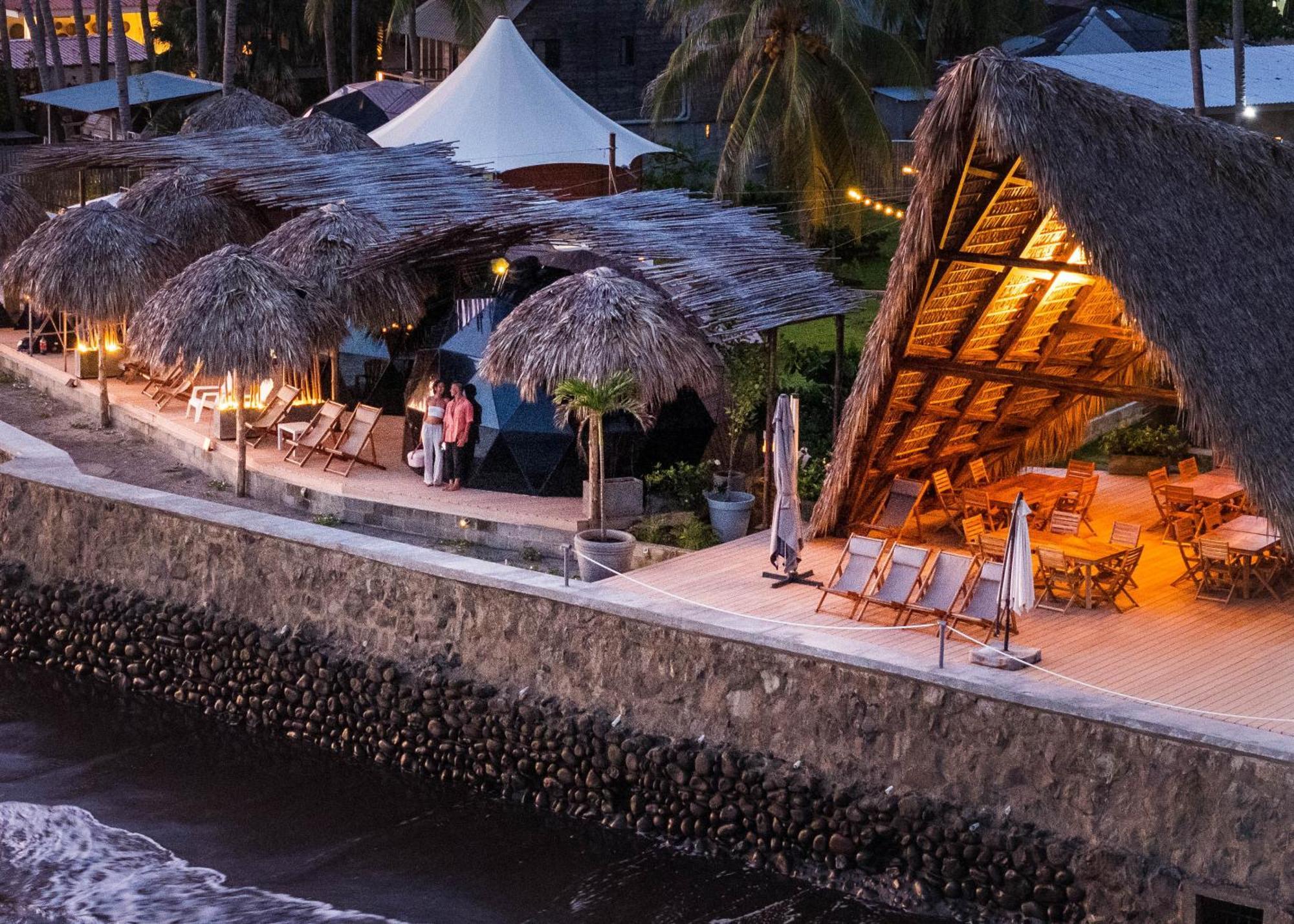 Almare Zonte - Beachfront Glamping Hotel El Zonte Esterno foto