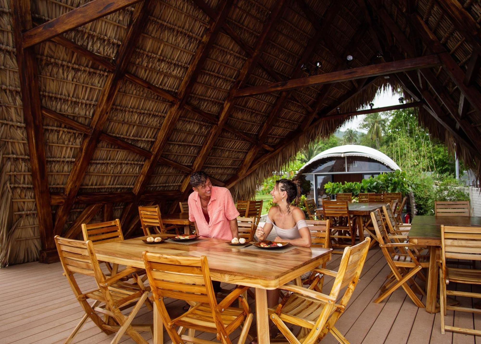 Almare Zonte - Beachfront Glamping Hotel El Zonte Esterno foto